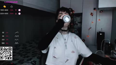 pronoun she. name Mary. age 21. online show from March 10, 2025, 5:29 pm