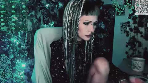 pronoun she. name Mary. age 21. online show from January 9, 2026, 10:44 pm