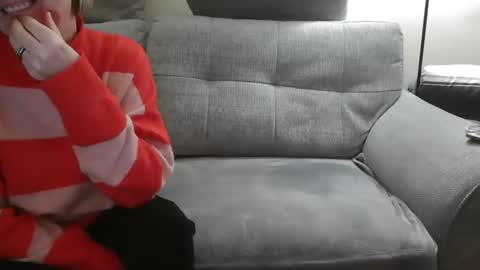 SB Couple online show from December 29, 2024, 6:49 pm