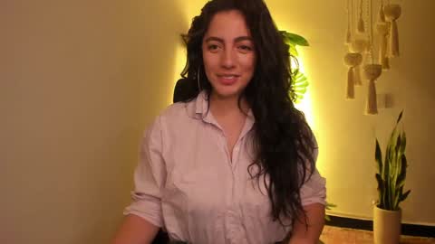 Snapshot of scalertt__steel_ chatting on January 23, 2025, 2:50 pm Venus online show from January 23, 2025, 2:50 pm