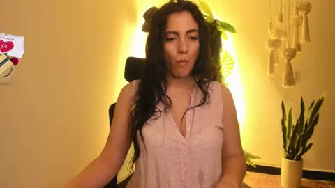 Snapshot of scalertt__steel_ chatting on February 13, 2025, 12:43 pm Venus online show from February 13, 2025, 12:43 pm