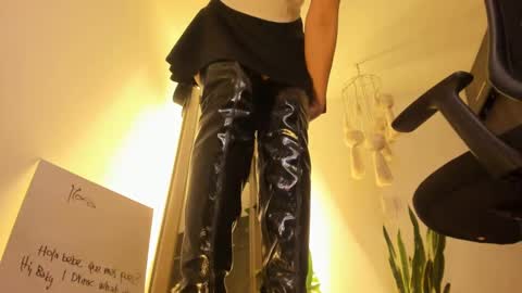 Snapshot of scalertt__steel_ chatting on February 25, 2025, 4:21 pm Venus online show from February 25, 2025, 4:21 pm