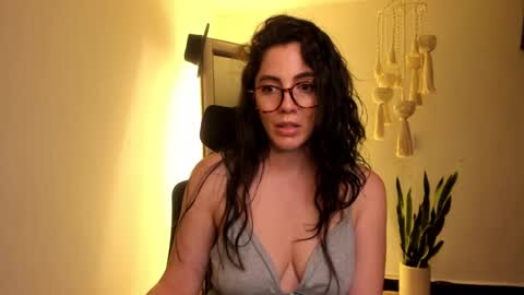 Snapshot of scalertt__steel_ chatting on March 2, 2025, 4:42 pm Venus online show from March 2, 2025, 4:42 pm