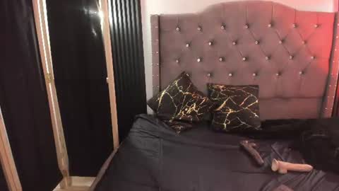 scarbadgirl_ online show from June 30, 2026, 4:02 am