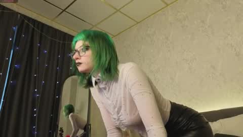 Emmy online show from April 1, 2026, 1:17 am