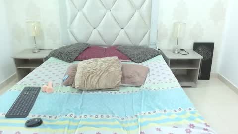 Snapshot of scarleett_fox_ chatting on March 7, 2025, 3:29 am Scartlett online show from March 7, 2025, 3:29 am