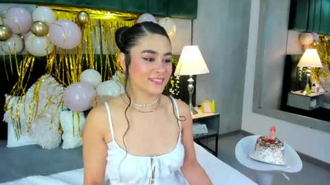 Snapshot of scarlet_belrose chatting on April 11, 2026, 2:32 pm Scarelet online show from April 11, 2026, 2:32 pm