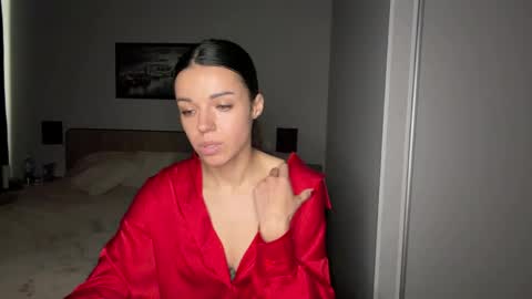 Snapshot of scarlet_daisy_ chatting on May 29, 2026, 8:23 am Sophie online show from May 29, 2026, 8:23 am