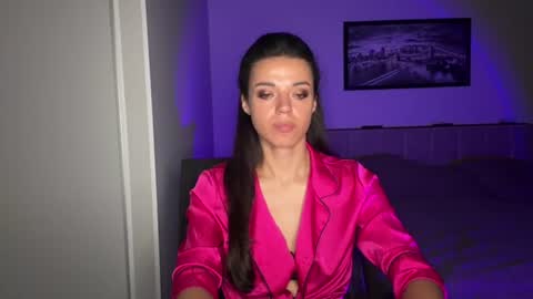 Sophie online show from July 10, 2026, 7:45 am