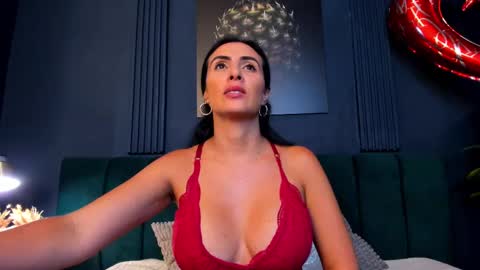 Scarlet Edwars online show from February 17, 2025, 10:14 pm