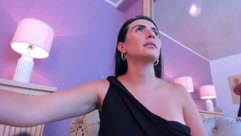 Scarlet Edwars online show from February 22, 2025, 8:40 am