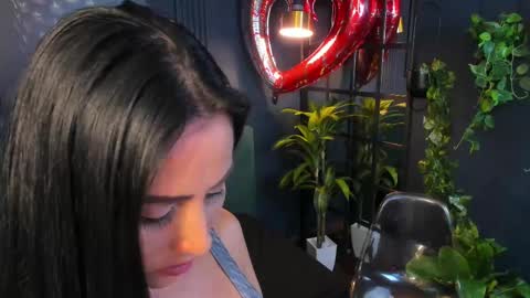 Scarlet Edwars online show from February 28, 2025, 1:37 am