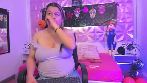 Scarlet  online show from October 18, 2025, 4:30 pm