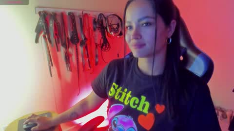 scarlet taylor kennedy online show from March 5, 2026, 10:06 pm