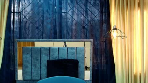 SCARLET MILF online show from November 2, 2025, 12:18 pm