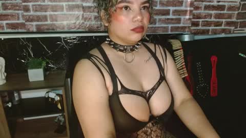 Scarlet online show from April 9, 2026, 9:09 pm