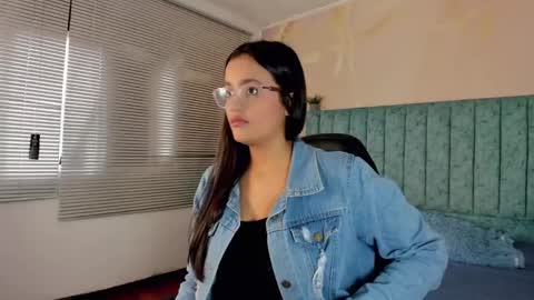 Snapshot of scarlet_rose__ chatting on February 21, 2025, 12:50 pm Scarlet  online show from February 21, 2025, 12:50 pm