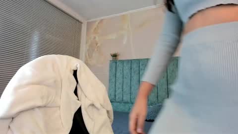 Snapshot of scarlet_rose__ chatting on March 3, 2025, 11:44 am Scarlet  online show from March 3, 2025, 11:44 am