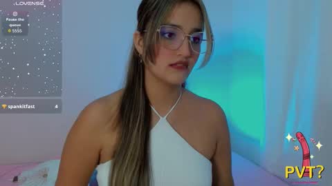 Snapshot of scarlet_rose__ chatting on September 12, 2025, 4:34 am Scarlet  online show from September 12, 2025, 4:34 am
