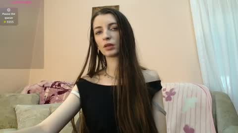 Scarlet online show from April 3, 2026, 3:21 pm