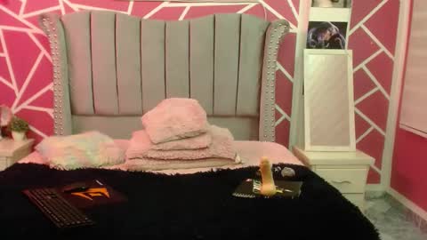 Snapshot of scarlet_sexy_1 chatting on March 1, 2025, 4:00 pm scarlet y melody online show from March 1, 2025, 4:00 pm