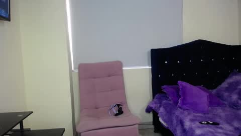 scarlet_tommy online show from March 1, 2026, 5:37 pm