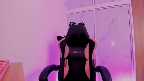 Scarlet online show from April 6, 2026, 12:50 pm