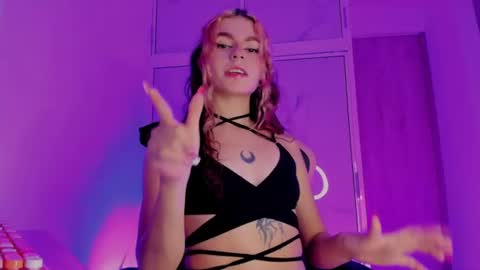 Scarlet online show from June 27, 2026, 3:22 am