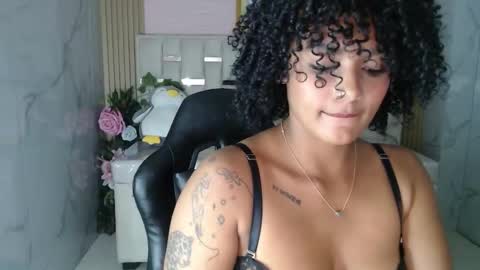 Snapshot of scarleth1_s chatting on February 25, 2026, 10:19 pm Scarleth online show from February 25, 2026, 10:19 pm