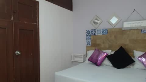 scarlet  online show from October 8, 2025, 10:13 am