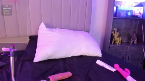 Snapshot of scarlett21__ chatting on December 20, 2025, 6:09 am Scarlett online show from December 20, 2025, 6:09 am