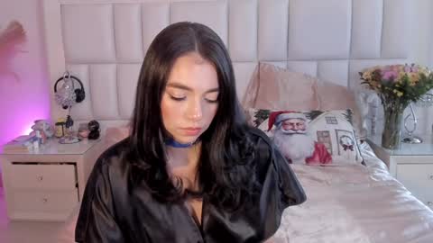 juli online show from December 17, 2024, 10:11 pm