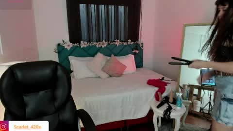 Snapshot of scarlett__cooper__ chatting on May 20, 2026, 10:54 am Scarlett online show from May 20, 2026, 10:54 am