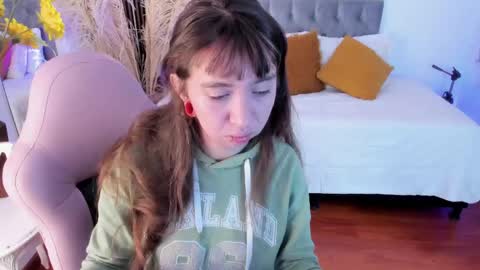 Snapshot of scarlett__cooper__ chatting on June 2, 2026, 11:45 am Scarlett online show from June 2, 2026, 11:45 am