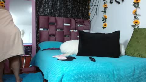 Snapshot of scarlett__jhonson chatting on October 19, 2025, 7:14 pm Scarlett online show from October 19, 2025, 7:14 pm