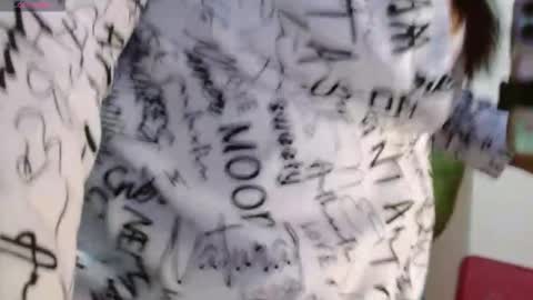 Snapshot of scarlett__jhonson chatting on October 20, 2025, 10:54 pm Scarlett online show from October 20, 2025, 10:54 pm