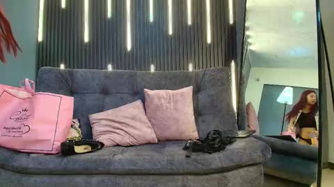 scarlett_aviebby online show from January 13, 2026, 1:05 pm