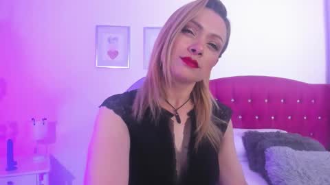 scarlett_blake11 online show from September 9, 2025, 4:56 am