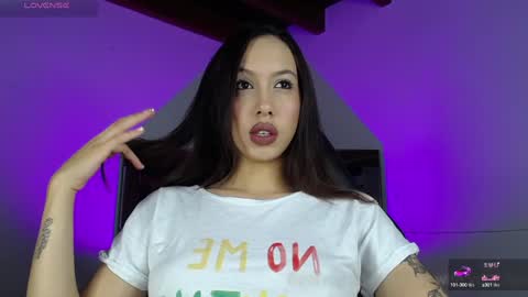 Snapshot of scarlett_buttock chatting on January 2, 2025, 1:30 pm Scarlett online show from January 2, 2025, 1:30 pm