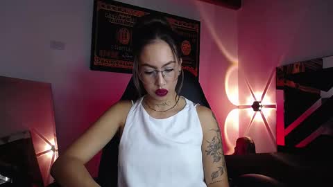 Snapshot of scarlett_buttock chatting on September 24, 2025, 2:31 pm Scarlett online show from September 24, 2025, 2:31 pm