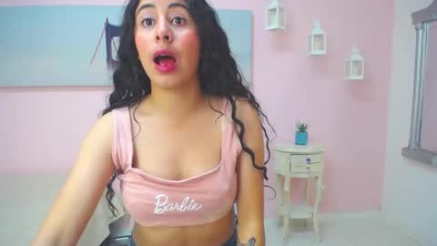 Snapshot of scarlett_clyde chatting on January 14, 2026, 12:22 pm Scarlett online show from January 14, 2026, 12:22 pm