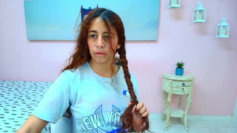 Snapshot of scarlett_clyde chatting on June 5, 2026, 12:33 pm Scarlett online show from June 5, 2026, 12:33 pm