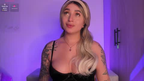 SCARLETT COLLINS online show from October 18, 2025, 5:54 am