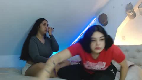 Scarlett and Jazmin online show from October 17, 2025, 9:45 am