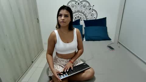 Snapshot of scarlett_evanz_ chatting on March 4, 2025, 2:17 am Scarlett Evans online show from March 4, 2025, 2:17 am