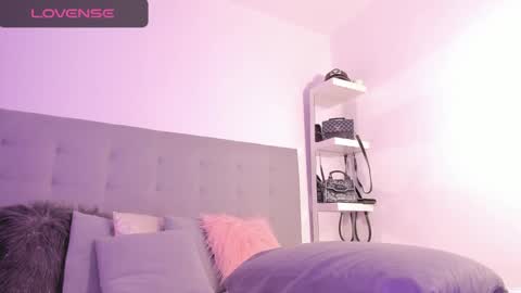 Scarlett jones online show from December 25, 2024, 4:44 am