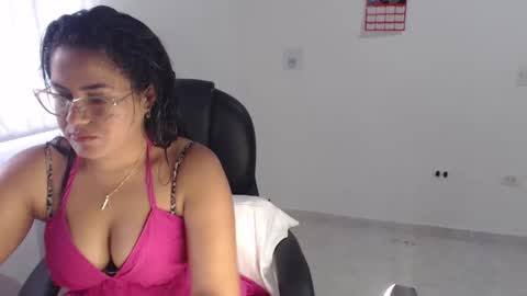 Scarlett online show from March 4, 2025, 12:33 pm