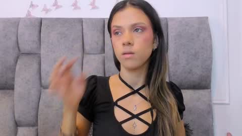 Scarlet  online show from April 1, 2026, 8:50 pm