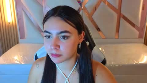 Scarlett online show from September 25, 2025, 1:04 pm