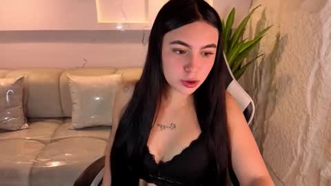 Scarlett online show from January 14, 2026, 12:44 pm